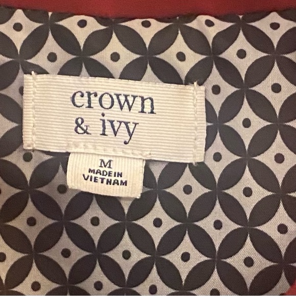 Crown & Ivy Quilted Vest Sz M Burgundy Gold Hardware Puffer - Picture 2 of 7